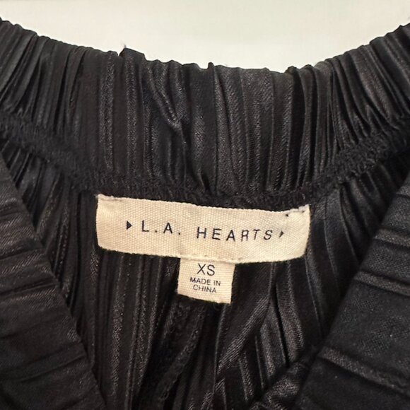 Black Pleated Trousers with white side stripe - Picture 5 of 5